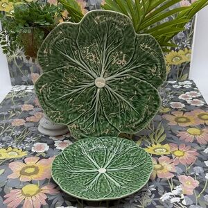 2 Bordallo Pinheiro plates dinner saucer green leaf
